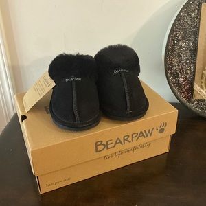BearPaw ***brand new in box with tags, Black, size 6 women’s slippers